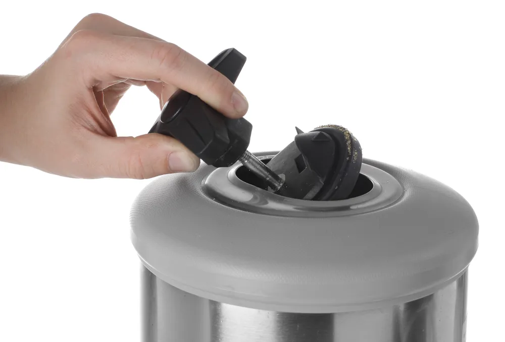 Adoucisseur d'eau, HENDI, Capacité filtre (20°F/30°F/40°F) 2520/1680/1260, 12L, ⌀185x(H)500mm